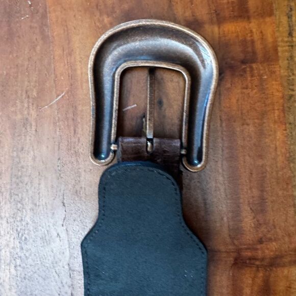 π€ βRoper Western Studded Belt β Tooled Buckle & Wide Statement Style π΅β¨ - Picture 7 of 12